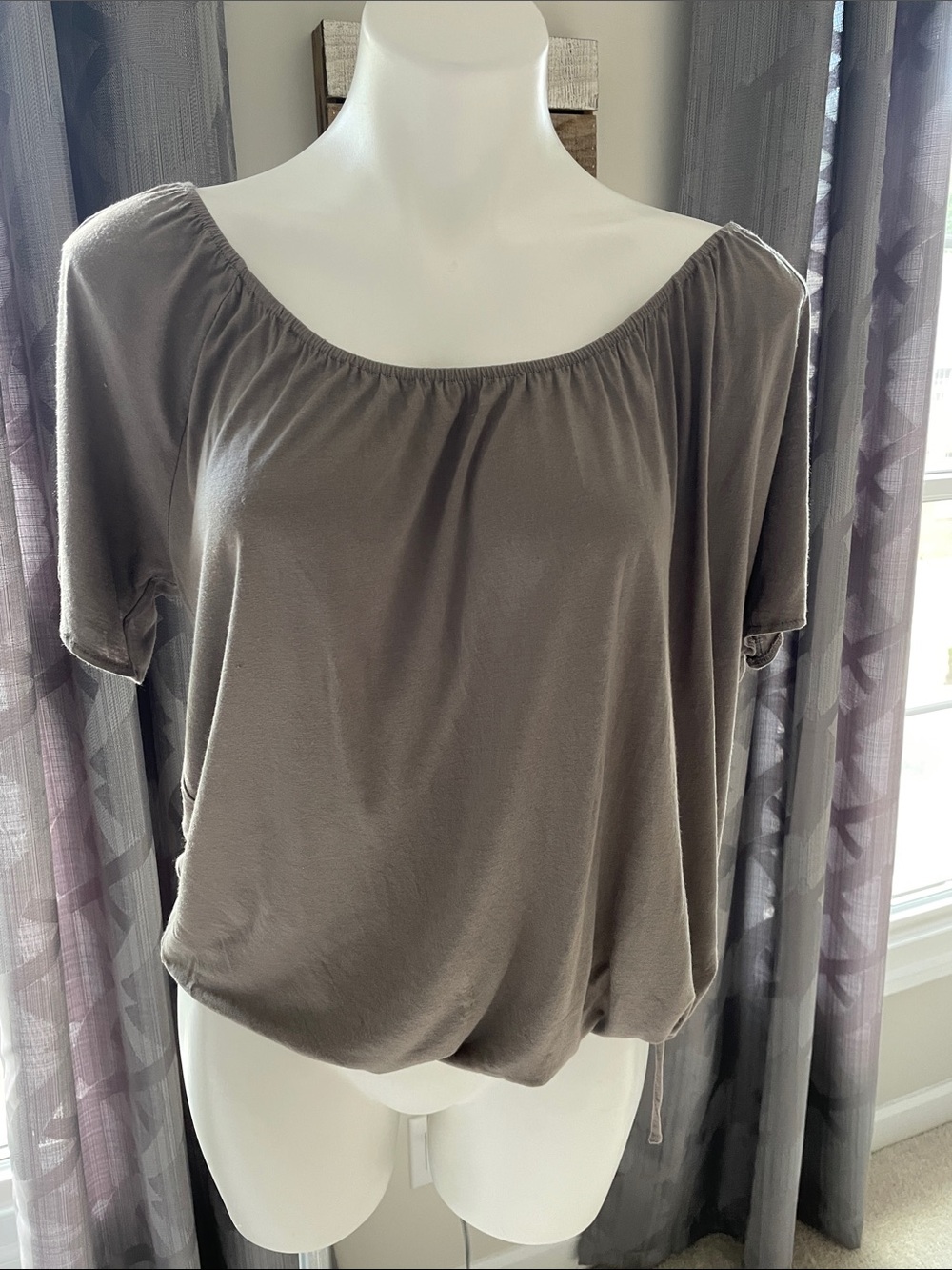 [GAP] Women's Taupe Short-Sleeve Drawstring Top
